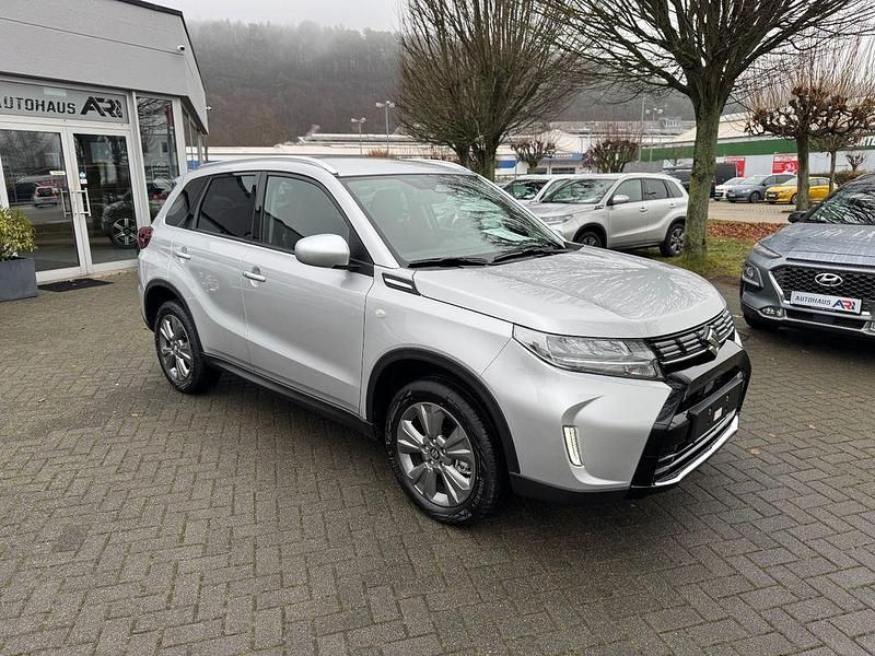 Gebraucht Suzuki Vitara Comfort 110 PS (80 kW) 2025 Silber SUV