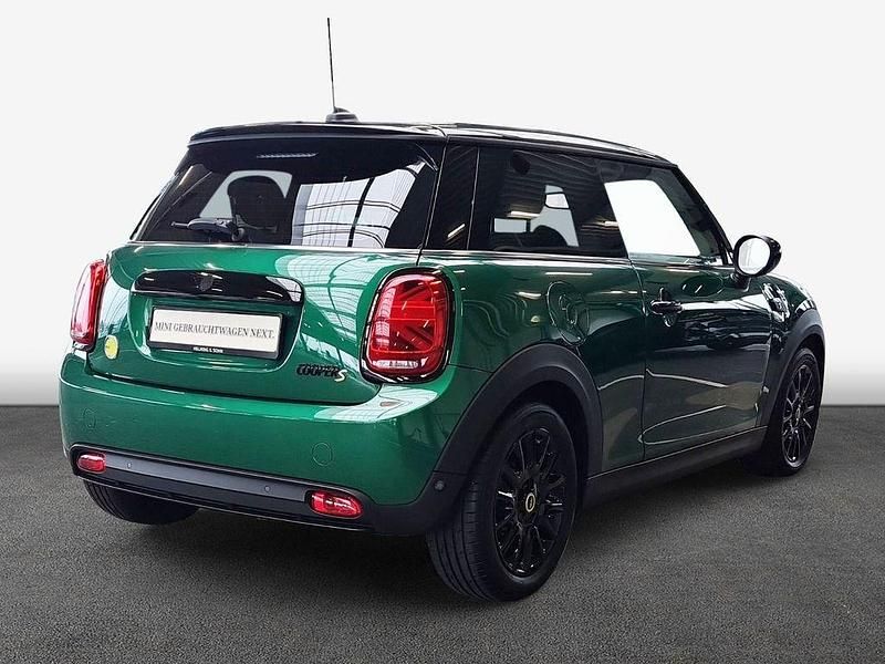 Gebraucht Mini Cooper SE Hatch 135 kW (184 PS) 2023 Grün Kleinwagen