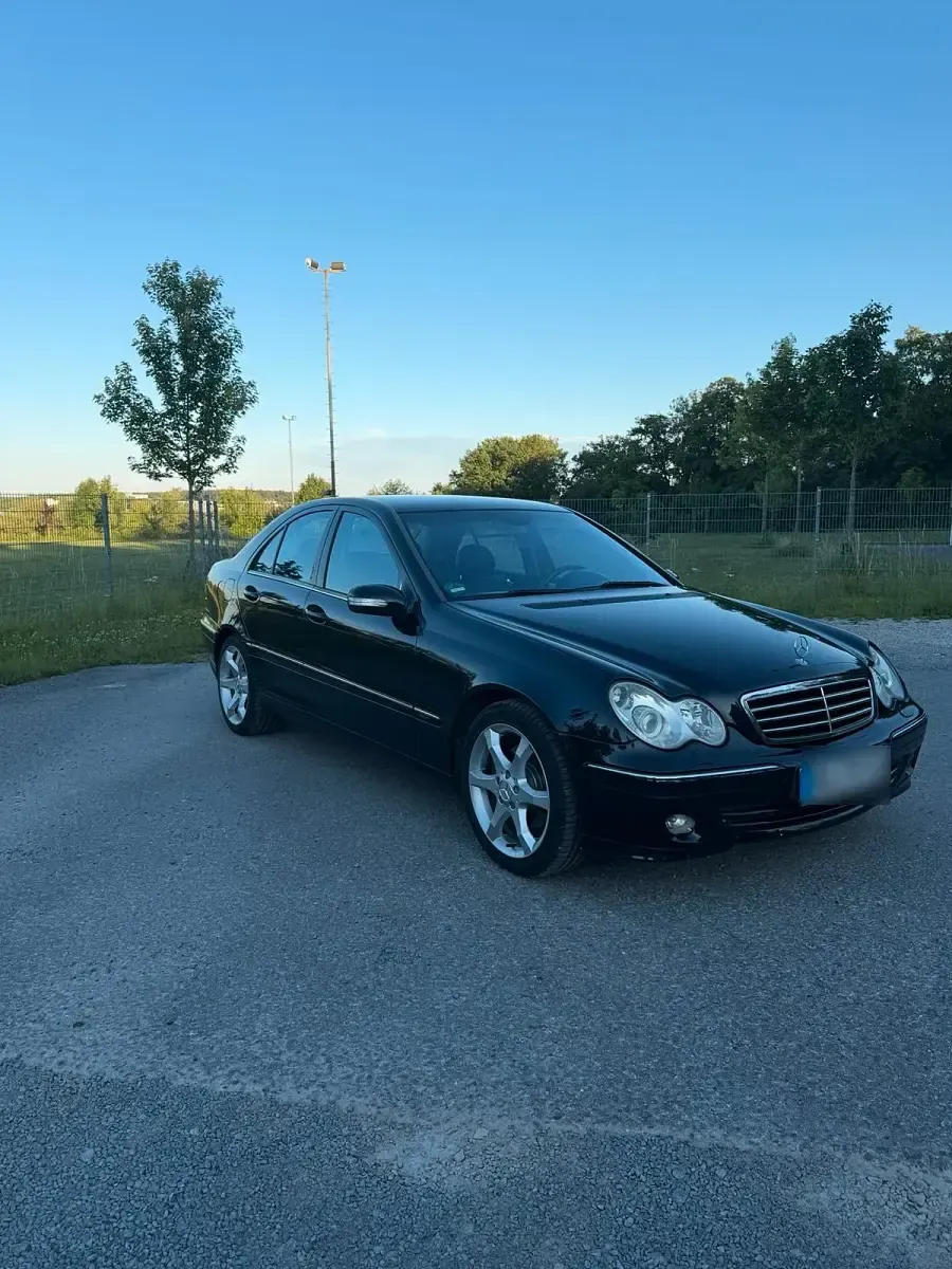 Gebraucht Mercedes C270 170 PS (125 kW) 2005 Schwarz Limousine