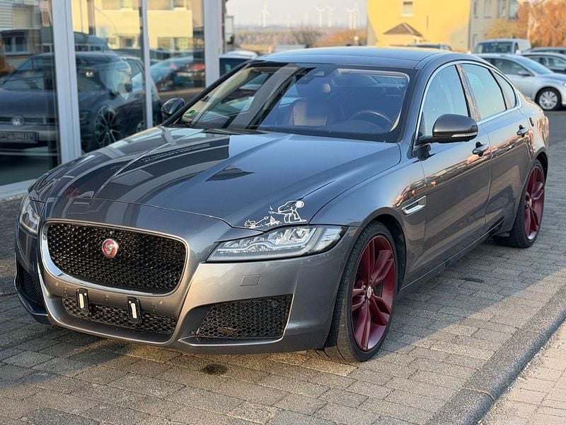 Gebraucht Jaguar XF Portfolio 300 PS (220 kW) 2015 Grau Limousine