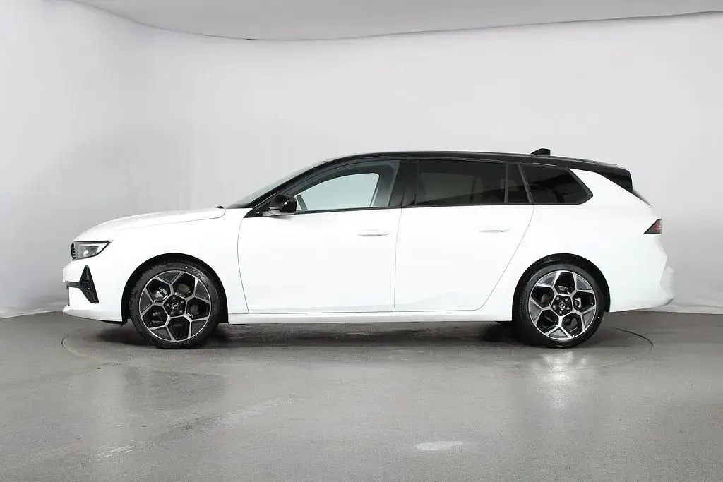 Neu Opel Astra 131 PS (96 kW) 2026 Grau Kombi