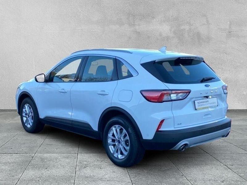 Usado Ford Kuga Titanium 190 HP (139 kW) 2022 Branco SUV