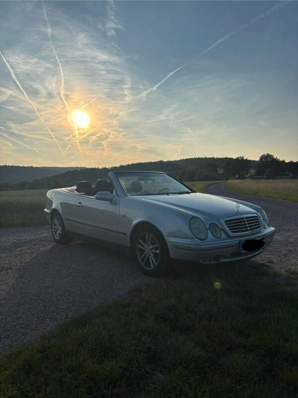 Silber Gebraucht 1999 Mercedes CLK230 Elegance Cabrio | 4.300 € (Fairer Preis) - Bild 1/4