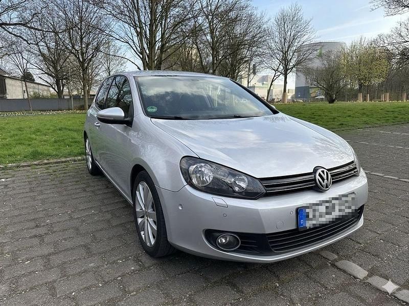 Gebraucht VW Golf VI Comfortline 122 PS (89 kW) 2010 Silber Kleinwagen