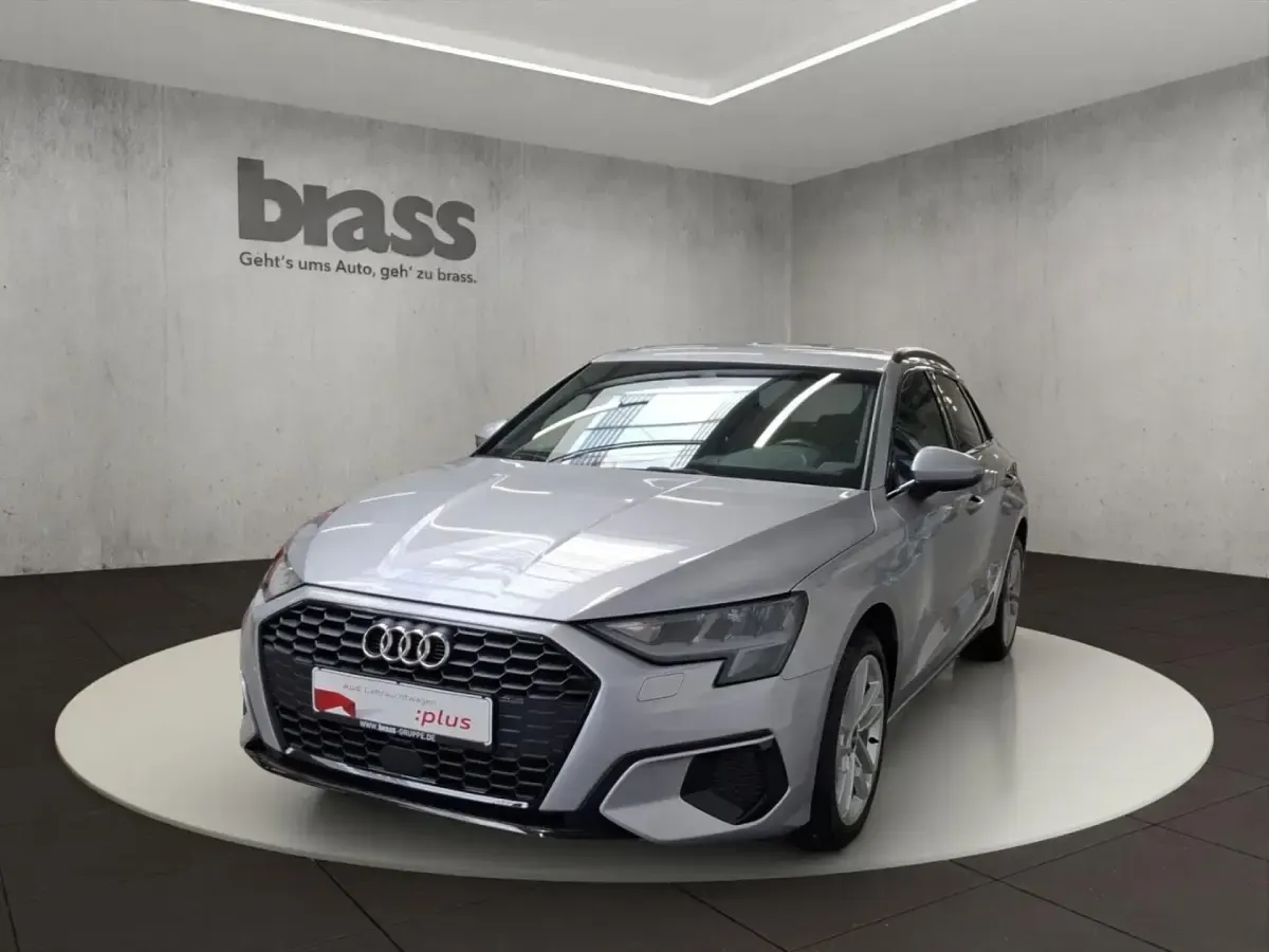Gebraucht Audi A3 Advanced Plus 116 PS (85 kW) 2022 Limousine
