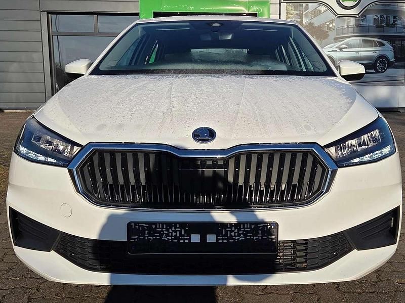 Gebraucht Skoda Fabia Ambition 80 PS (58 kW) 2022 Candy weiss Limousine