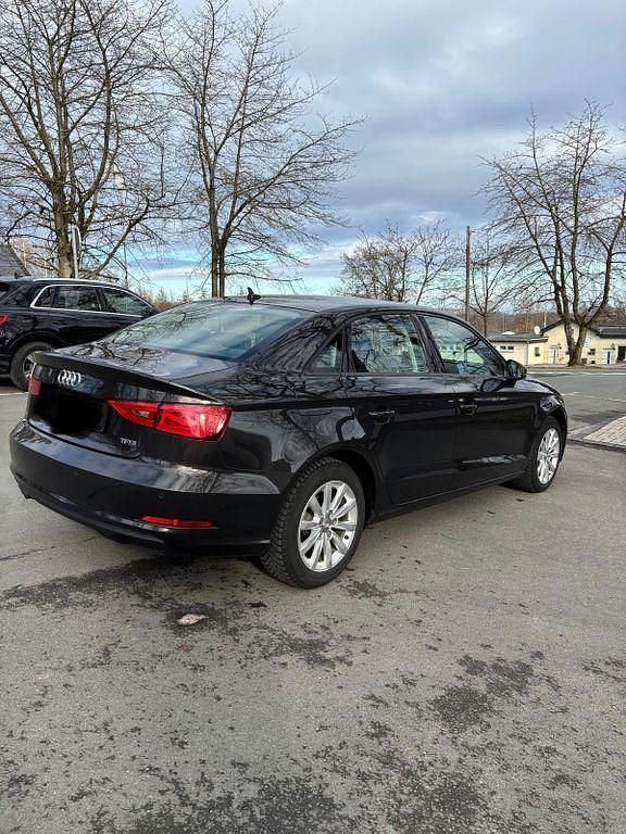 Gebraucht Audi A3 Ambiente 150 PS (110 kW) 2014 Schwarz Limousine