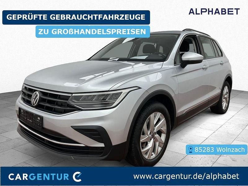Reflexsilber (metallic) Gebraucht 2021 VW Tiguan Life SUV | 22.607 € (Guter Preis) - Bild 1/2