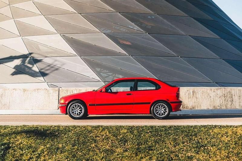 Gebraucht BMW 323 170 PS (125 kW) 1999 Rot Coupé
