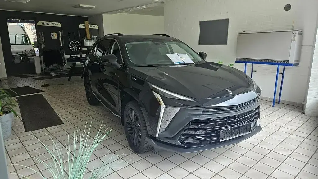 Neu DFSK Forthing 5 177 PS (130 kW) 2026 Schwarz SUV