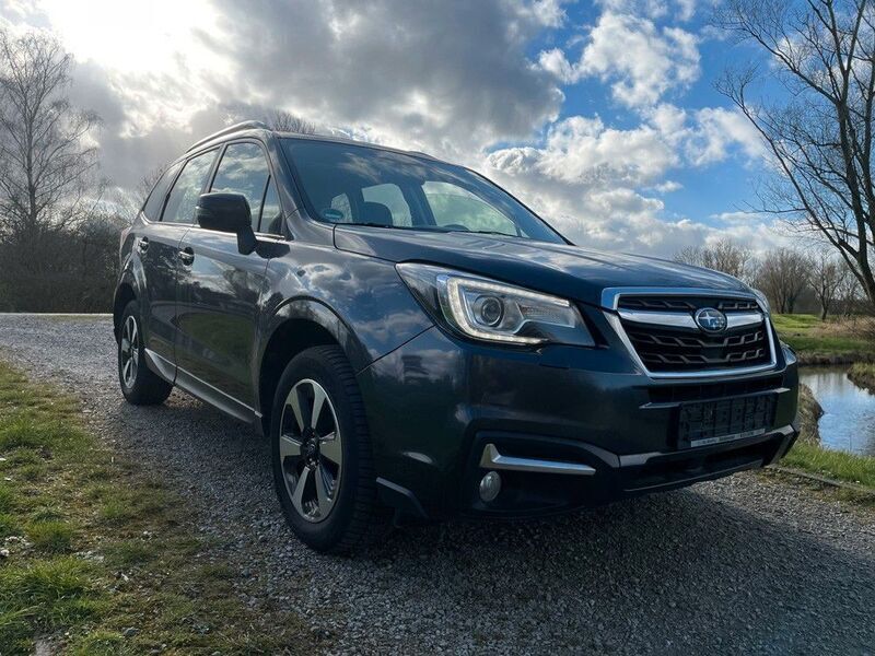 Dark gray (m) Gebraucht 2017 Subaru Forester Exclusive+ SUV | 9.990 € - Bild 1/4