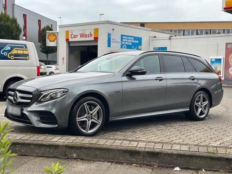 Gebraucht Mercedes E300 AMG line 306 PS (225 kW) 2019 Grau Kombi
