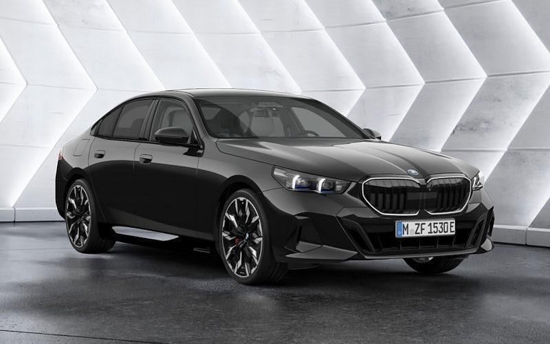 Neu BMW 550e 489 PS (359 kW) 2026 Schwarz Limousine
