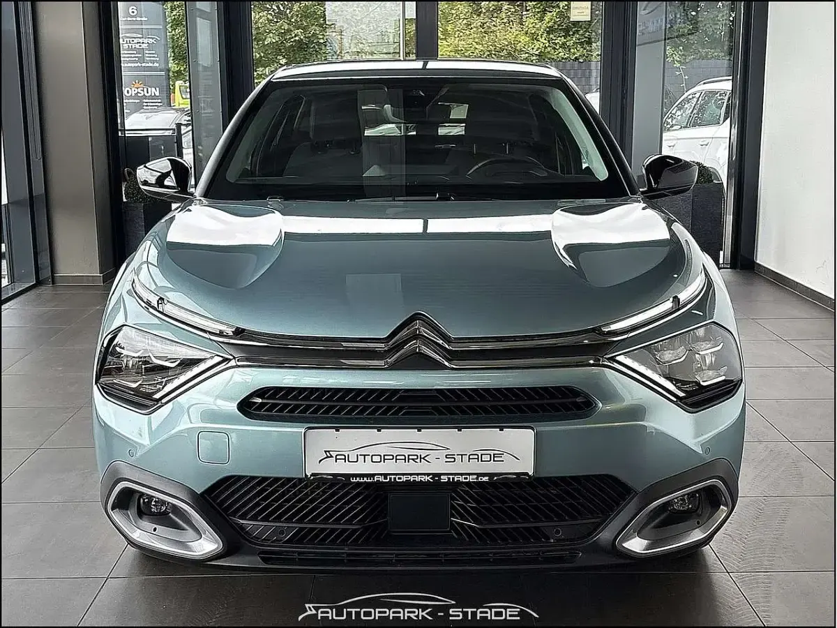 Gebraucht Citroën C4 Shine 131 PS (96 kW) 2023 Blau SUV