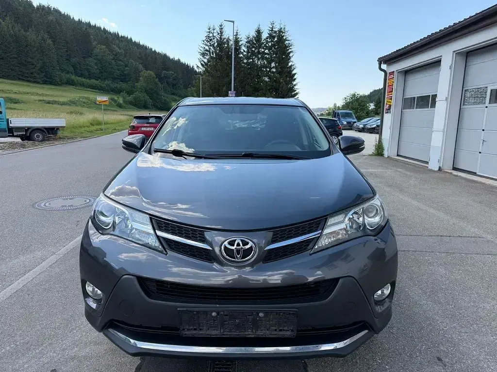 Gebraucht Toyota RAV4 150 PS (110 kW) 2013 Grau SUV