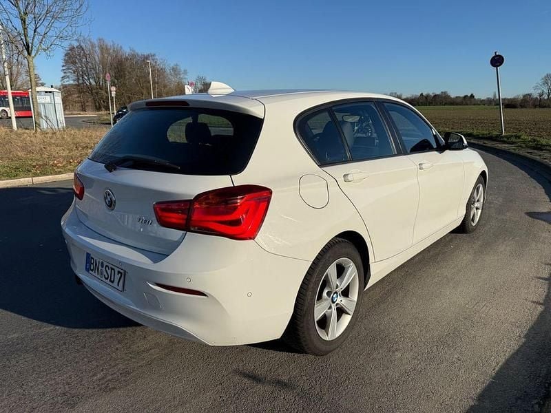 Gebraucht BMW 118 Shadowline 136 PS (100 kW) 2018 Weiß Kleinwagen