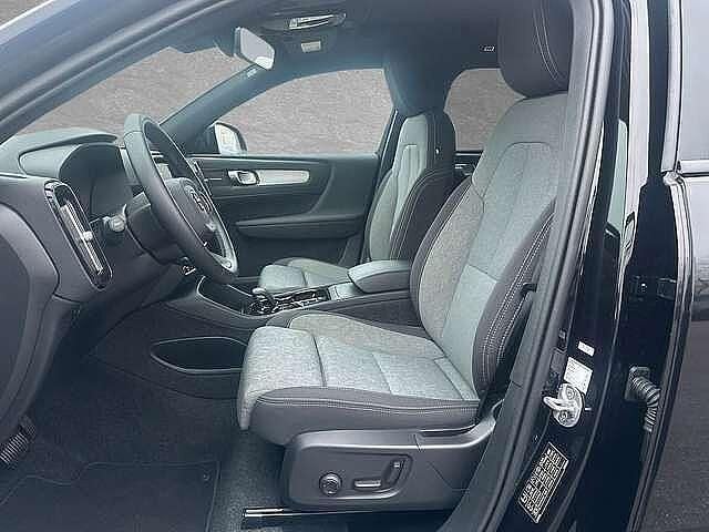Gebraucht Volvo XC40 120 PS (88 kW) 2025 SUV