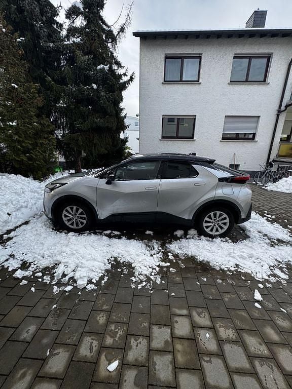 Silber Gebraucht 2024 Toyota C-HR Team SUV | 30.000 € (Superpreis) - Bild 1/4