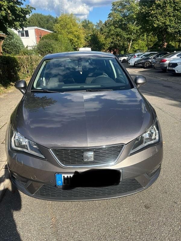 Grau Gebraucht 2015 Seat Ibiza Style Kleinwagen | 8.500 € (Fairer Preis) - Bild 1/4