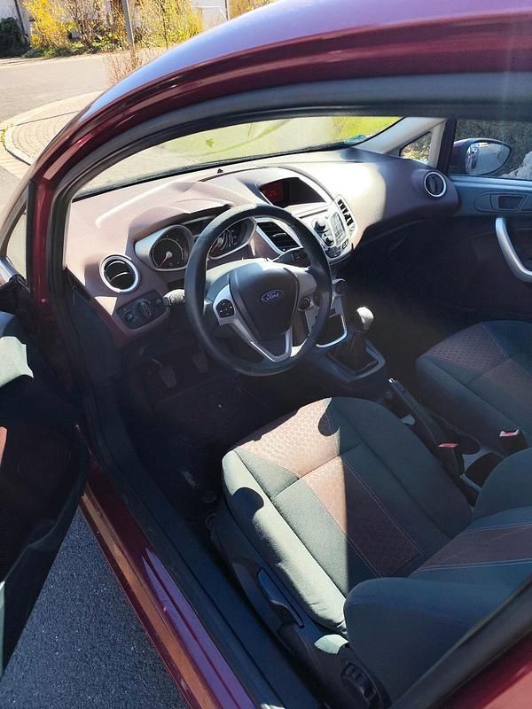 Gebraucht Ford Fiesta 81 PS (59 kW) 2009 Kleinwagen