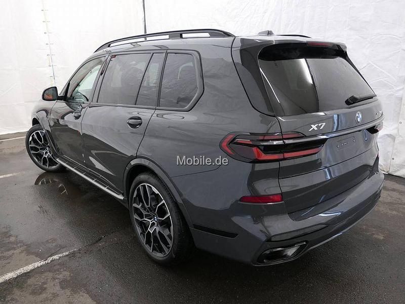 Gebraucht BMW X7 Sport Line 352 PS (258 kW) 2025 Braun SUV