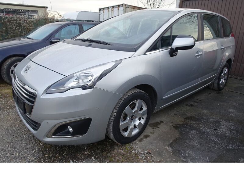 Grau metallic Gebraucht 2016 Peugeot 5008 Active Van / Kleinbus | 16.950 € - Bild 1/4