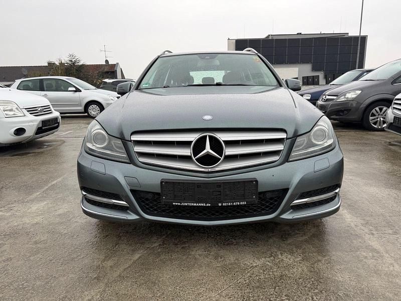 Gebraucht Mercedes C200 184 PS (135 kW) 2011 Grau Kombi
