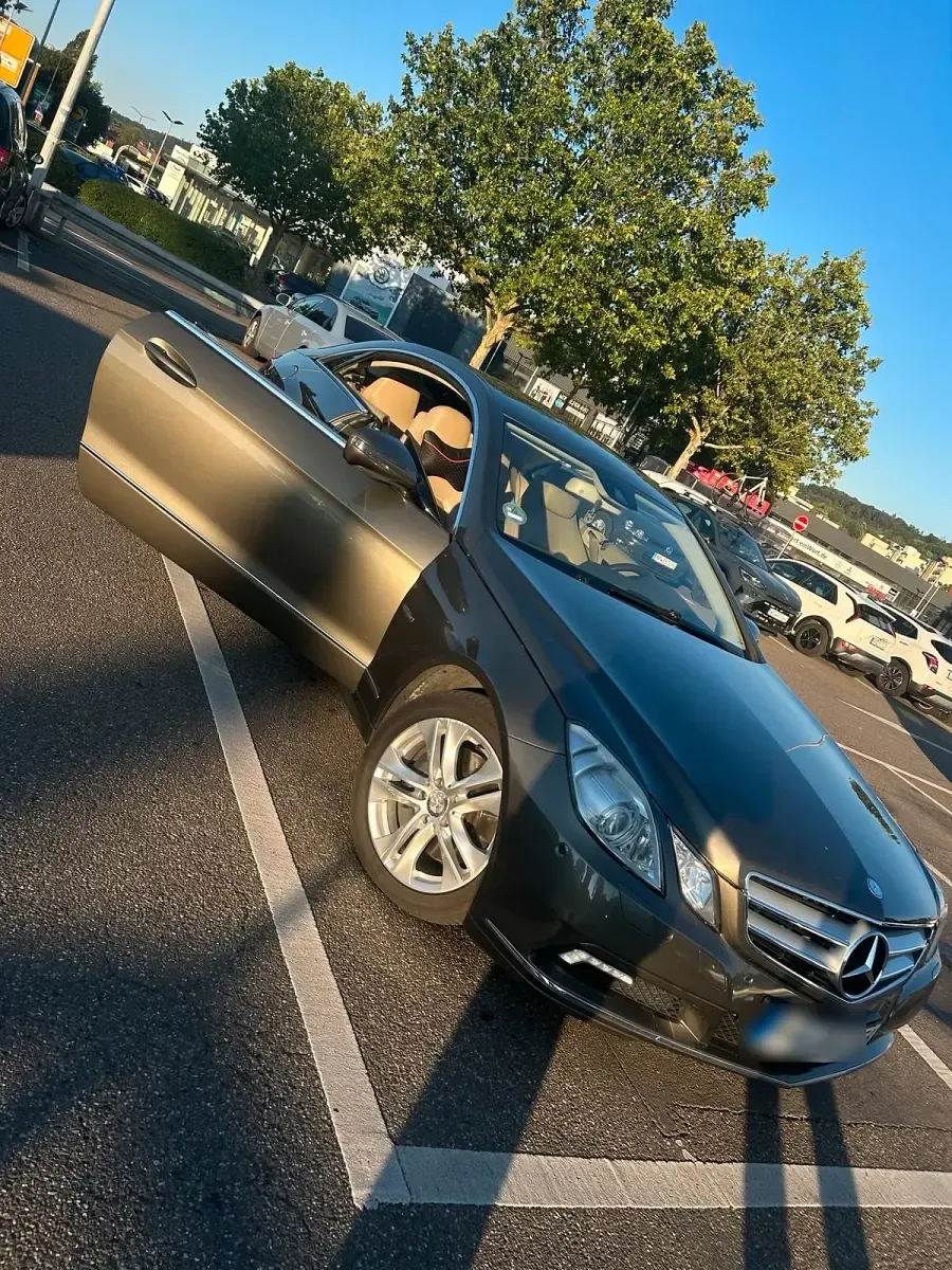 Gebraucht Mercedes E350 231 PS (169 kW) 2009 Braun Coupé