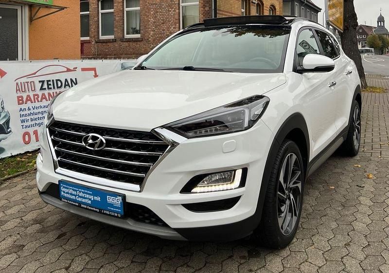 Weiß Gebraucht 2018 Hyundai Tucson Premium SUV | 16.499 € (Fairer Preis) - Bild 1/4
