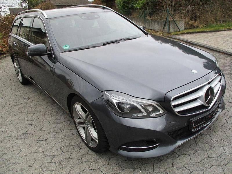 Gebraucht Mercedes E350 252 PS (185 kW) 2013 Grau Limousine