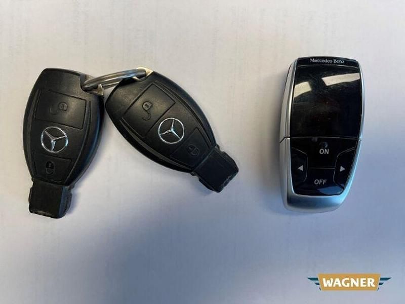 Gebraucht Mercedes Vito 190 PS (139 kW) 2022 Grün Van