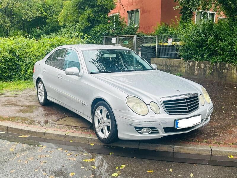 Silber Gebraucht 2006 Mercedes E280 Avantgarde Limousine | 3.800 € - Bild 1/4