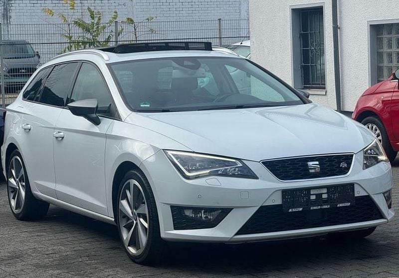Weiß Gebraucht 2014 Seat Leon ST FR Kombi | 8.970 € (Guter Preis) - Bild 1/4