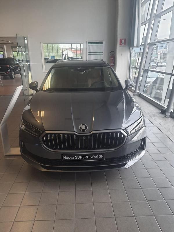 Gebraucht Skoda Superb Style 150 PS (110 kW) 2024 Kombi