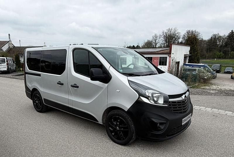 Gebraucht Opel Vivaro 140 PS (102 kW) 2015 Grau Van / Kleinbus