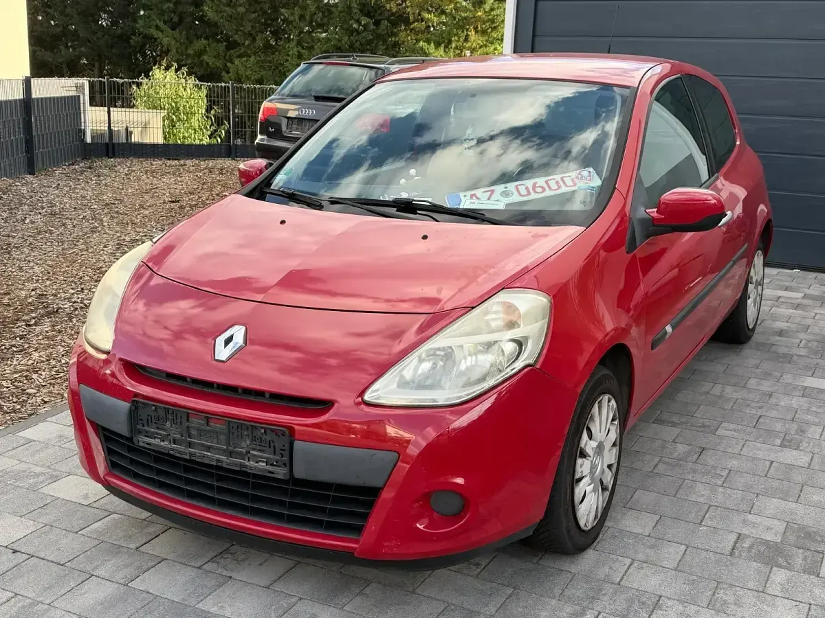 Gebraucht Renault Clio 75 PS (55 kW) 2010 Rot Kleinwagen