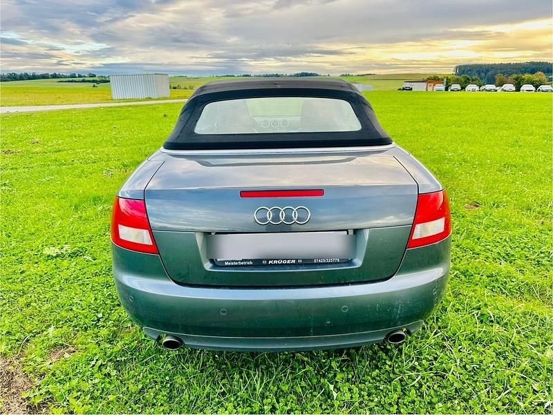 Grau Gebraucht 2004 Audi A4 Cabriolet Cabrio | 2.690 € (Superpreis) - Bild 1/4