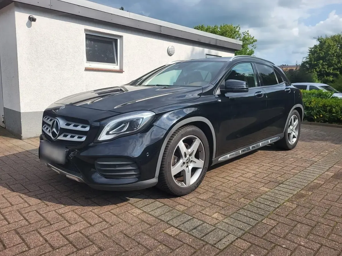 Gebraucht Mercedes GLA250 AMG line 245 PS (180 kW) 2017 Schwarz SUV