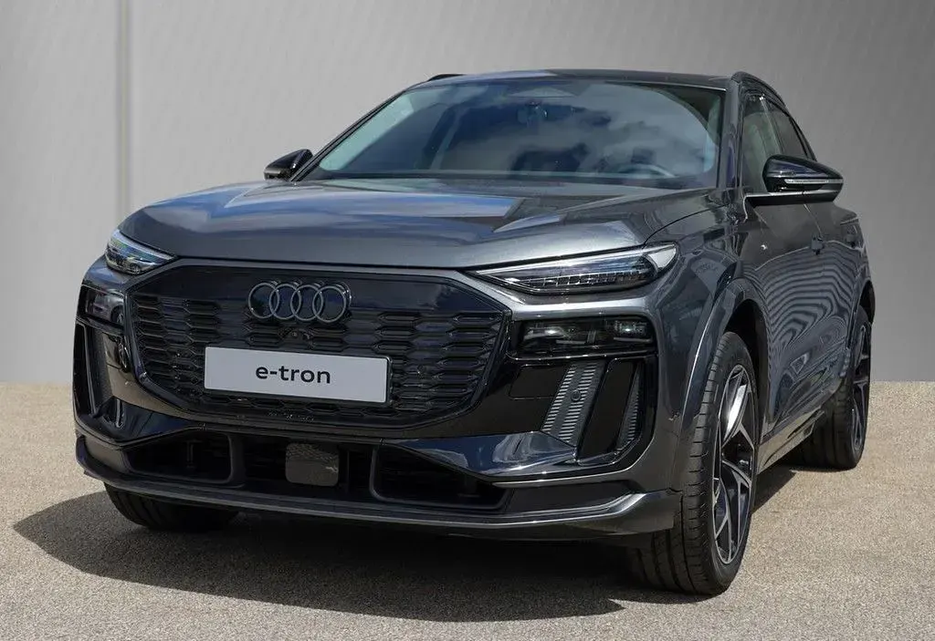 Neu Audi Q6 e-tron Sport 314 kW (428 PS) 2026 Grau SUV