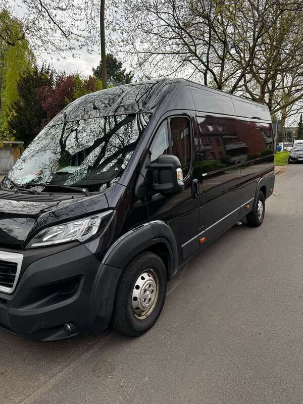 Grau Gebraucht 2019 Peugeot Boxer Avantage Van | 11.000 € (Superpreis) - Bild 1/4