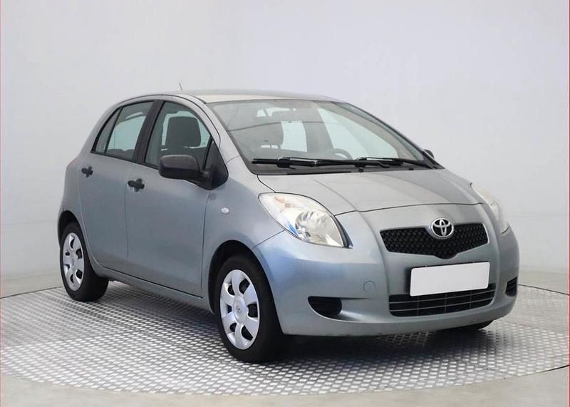 Grau Gebraucht 2008 Toyota Yaris Cool Kleinwagen | 5.222 € (Teuer) - Bild 1/4