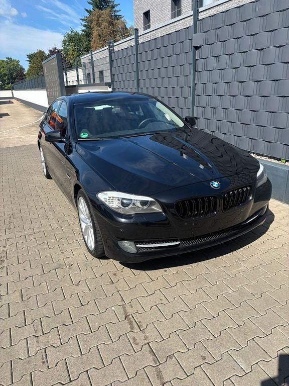 Schwarz Gebraucht 2010 BMW 530 Limousine | 8.200 € (Fairer Preis) - Bild 1/4