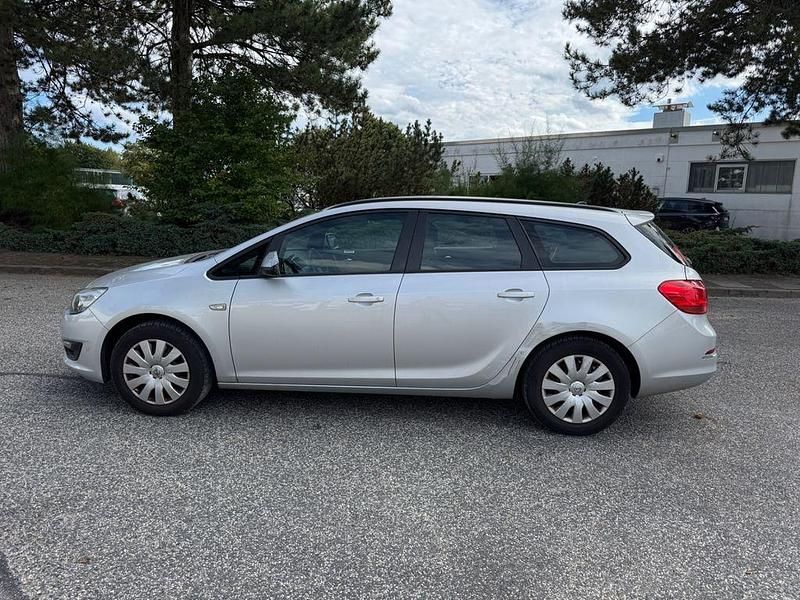 Silber Gebraucht 2015 Opel Astra Selection Kombi | 4.999 € (Superpreis) - Bild 1/4