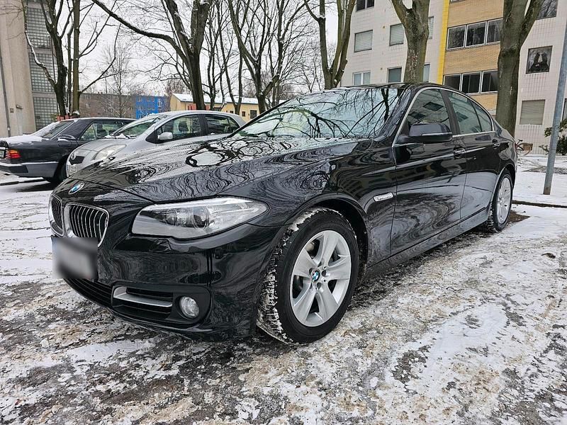 Schwarz Gebraucht 2014 BMW 520 Luxury Line Limousine | 16.000 € (Fairer Preis) - Bild 1/4