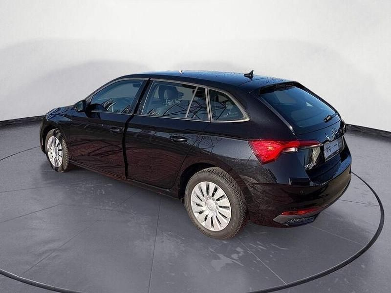 Gebraucht Skoda Scala Essence 95 PS (69 kW) 2025 Schwarz Kleinwagen