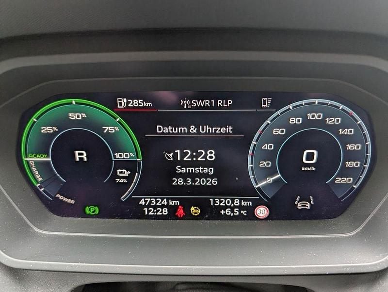 Gebraucht Audi Q4 e-tron Advanced 150 kW (204 PS) 2023 Grau SUV