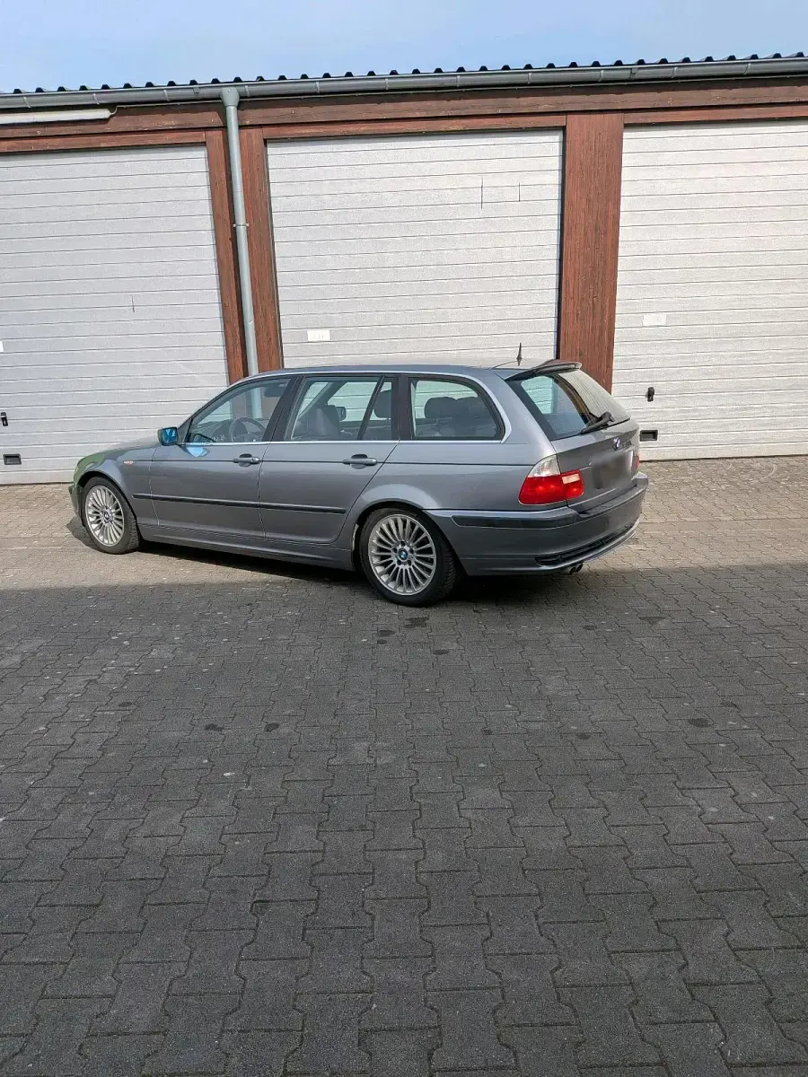 Gebraucht BMW 320 Lifestyle 170 PS (125 kW) 2005 Silber Kombi