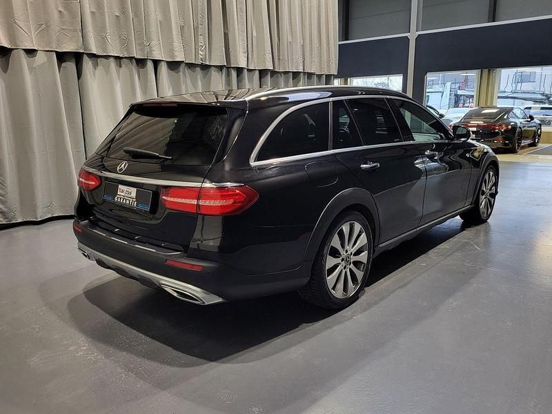 Gebraucht Mercedes E400 340 PS (250 kW) 2019 Obsidianschwarz  metalliclack Kombi