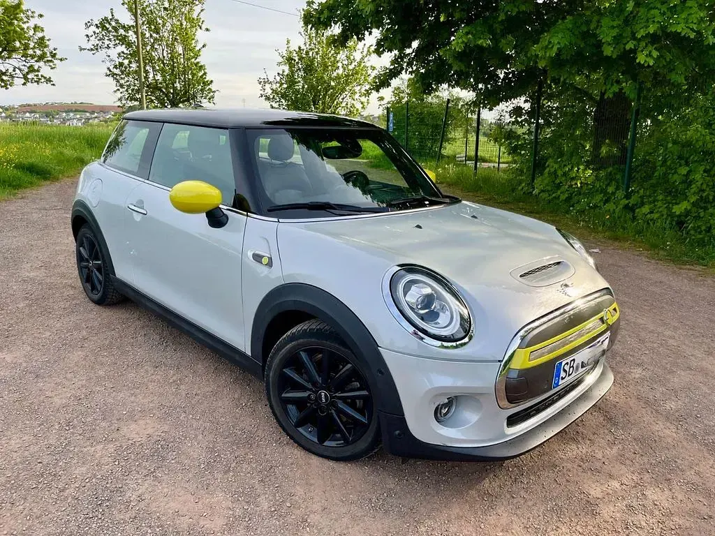 Gebraucht Mini Cooper SE 135 kW (184 PS) 2020 Silber Kleinwagen