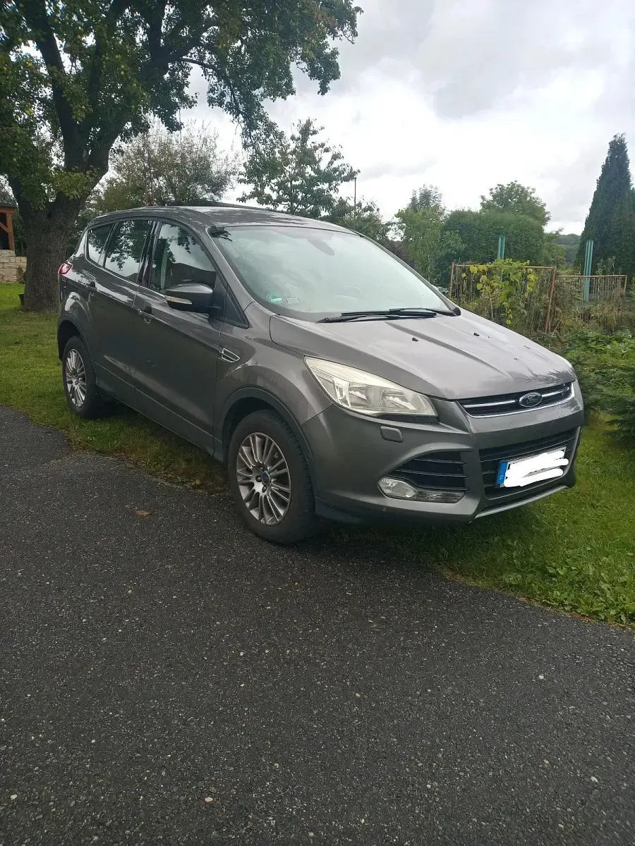Gebraucht Ford Kuga 163 PS (119 kW) 2014 Grau SUV